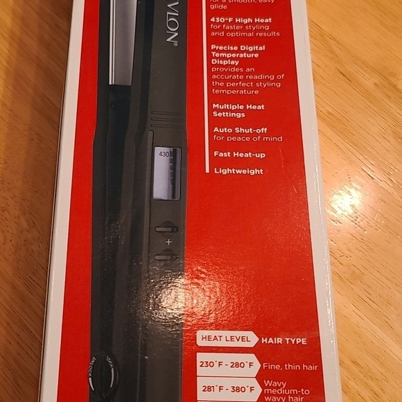 Revlon Perfect Straight Smooth Brilliance Ceramic Flat Iron, 1" Plates - Picture 2 of 2